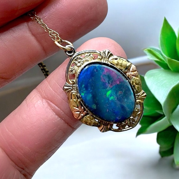 🌺RARE Vintage Gold Filled  Opal Necklace - Picture 3 of 11